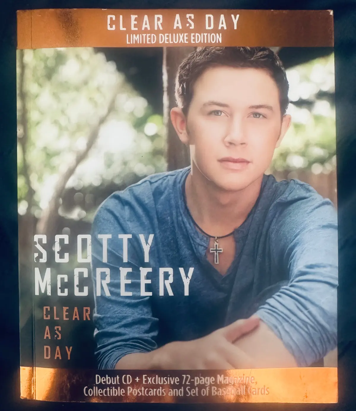 Scotty Mccreery "Clear As Day"  Deluxe Cd, Postcards, Signed Booklet, Baseball Cards, 72 Magazine) Used 1
