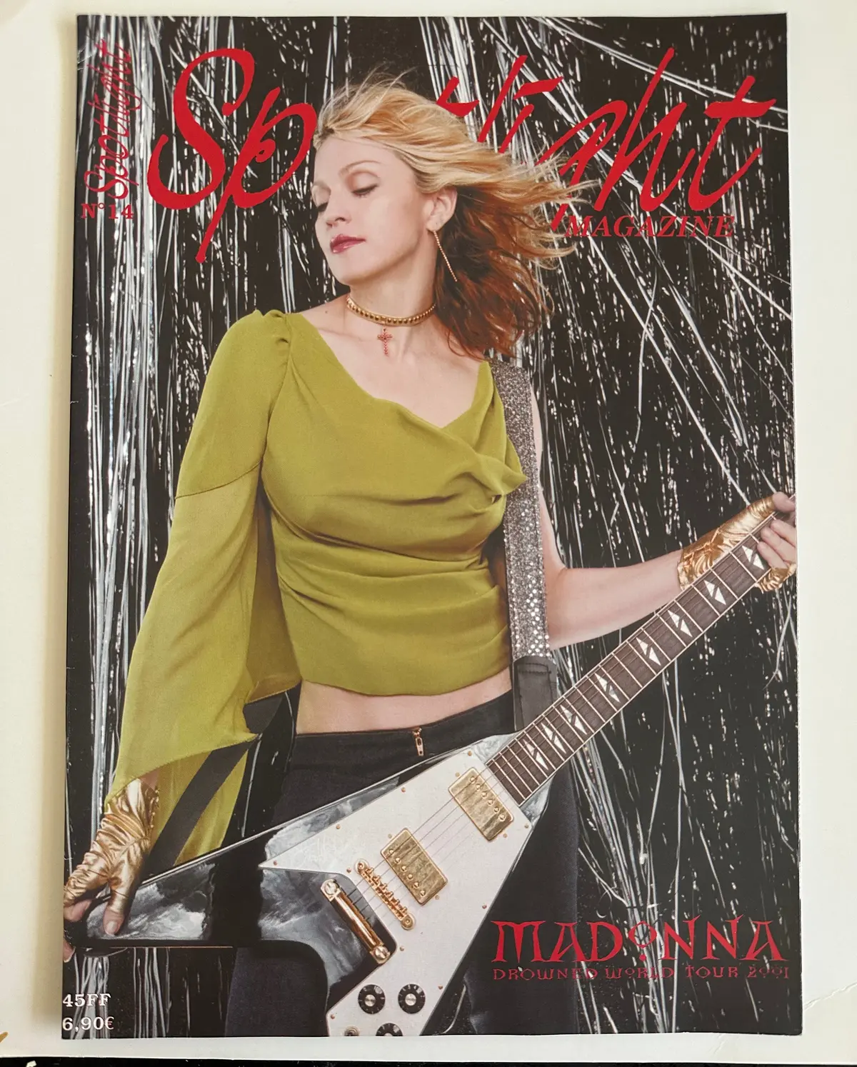 Madonna Spotlight Magazine #14 (2001) 1