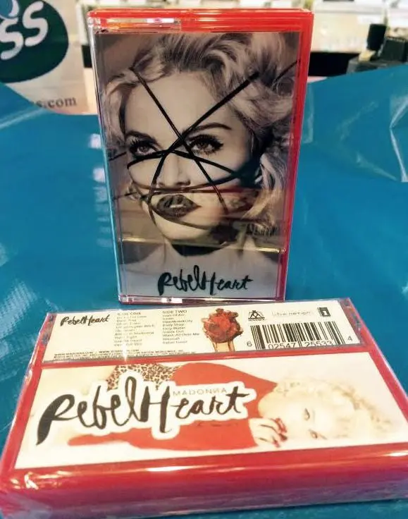Madonna - Rebel Heart Cassette (Import) Limited Edition + Wristband 1