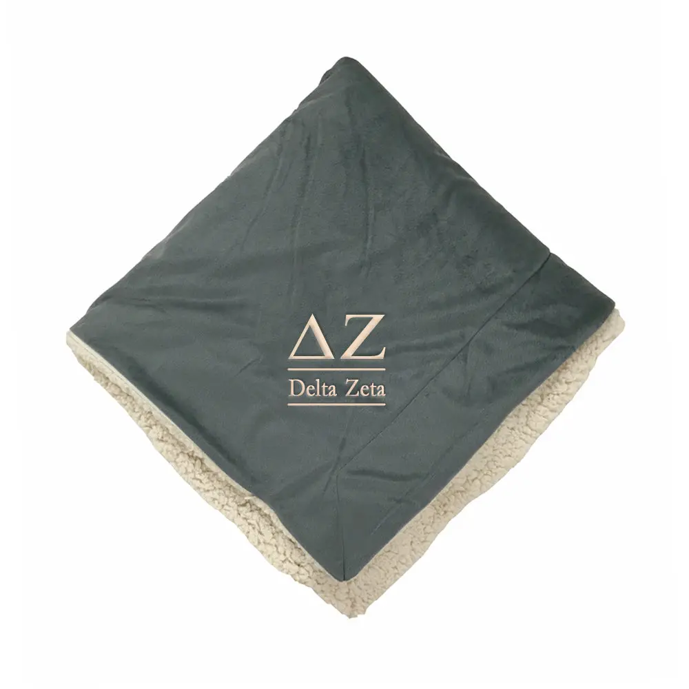 Delta Zeta Sherpa Throw Blanket 1