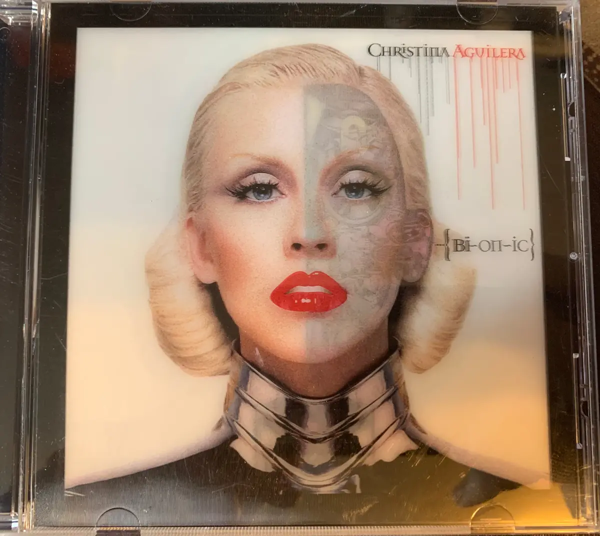 Christine Aguilera - Bi-On-Ic / Bionic  (Deluxe Hologram Artwork) Cd - Used 1