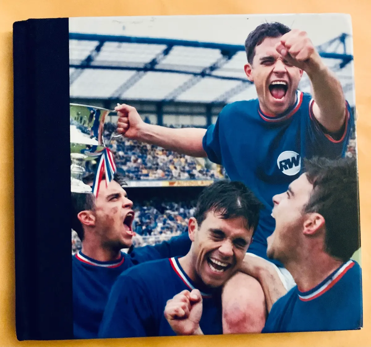 Robbie Williams – Sing When You're Winning - Special Collectors Edition Cd Bound Book Style - Used 1