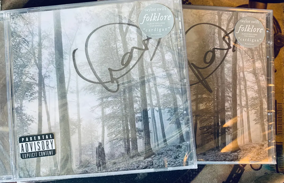 Taylor Swift Signed Cd Folklore (Autographed) - New (Us Orders Only) 1
