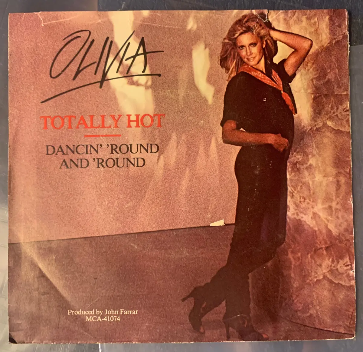 Olivia Newton-John ---- Totally Hot 45 Record 7" Vinyl - Used 1