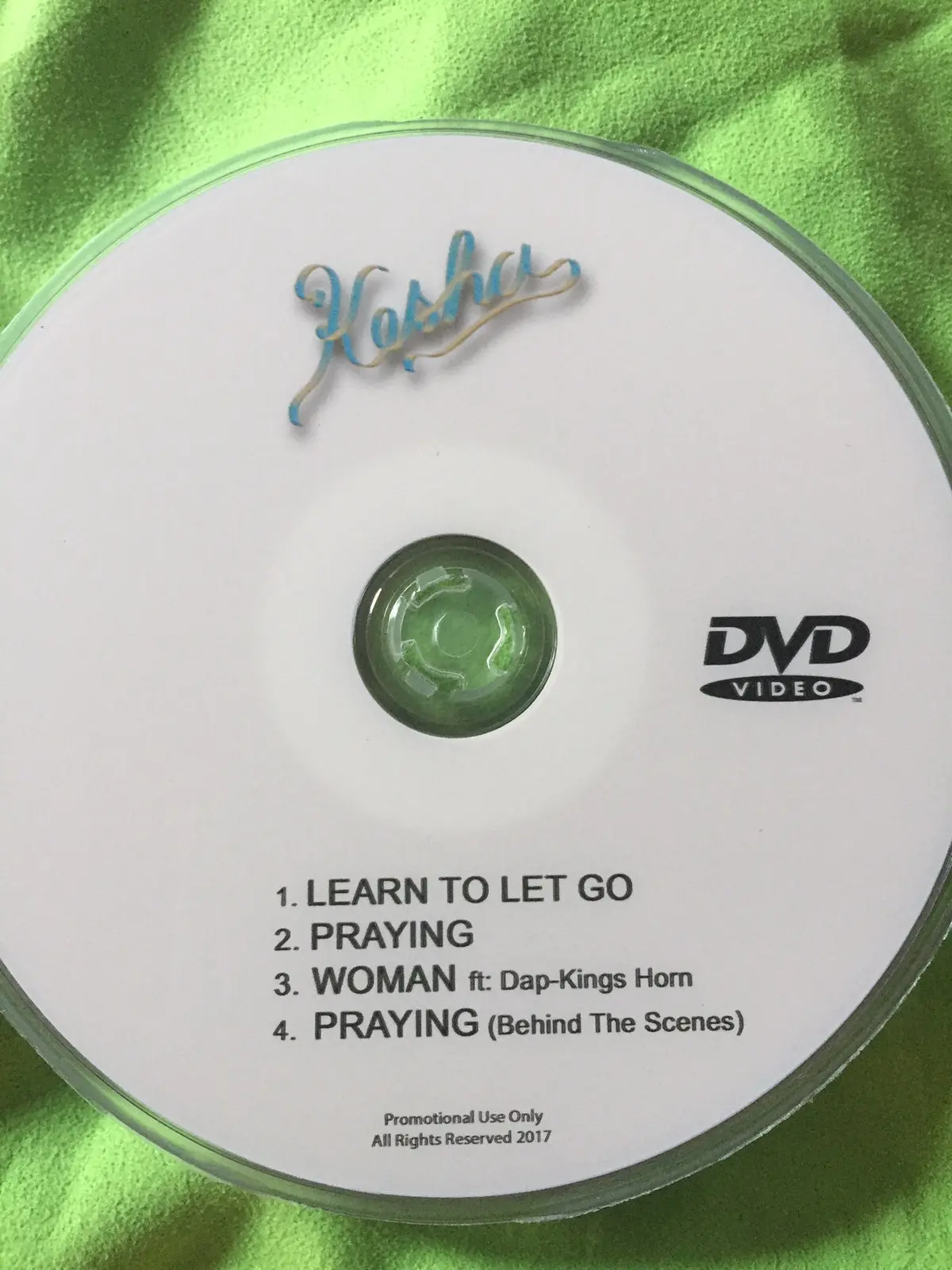 Kesha Dvd Single : 4 Praying & Woman Music Videos 1