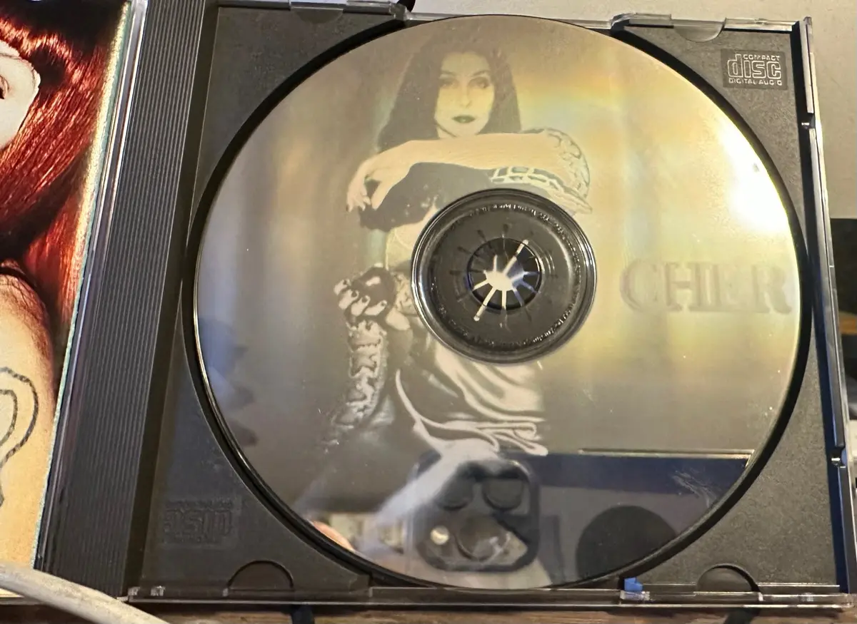 Cher - It's A Man's World (Limited Edition Hologram Disc) Cd - Used 2