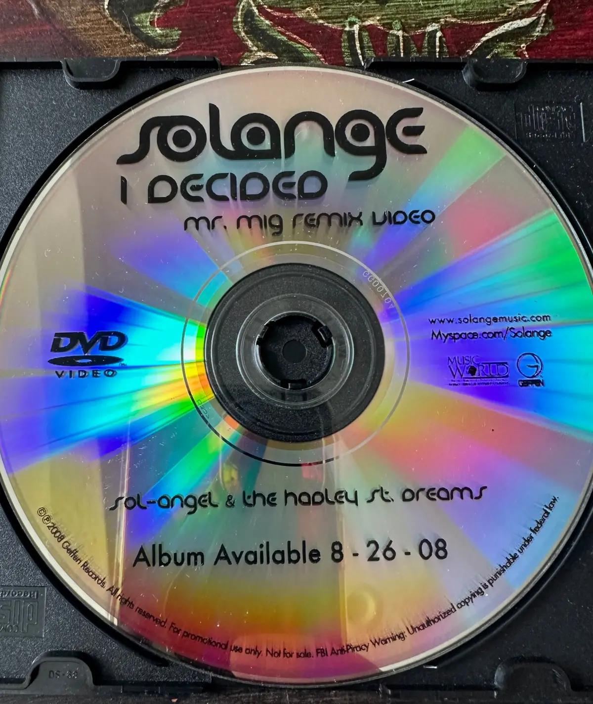 Solange - I Decided (Mr. Mig Remix)  (Dvd Single) Music Video 1