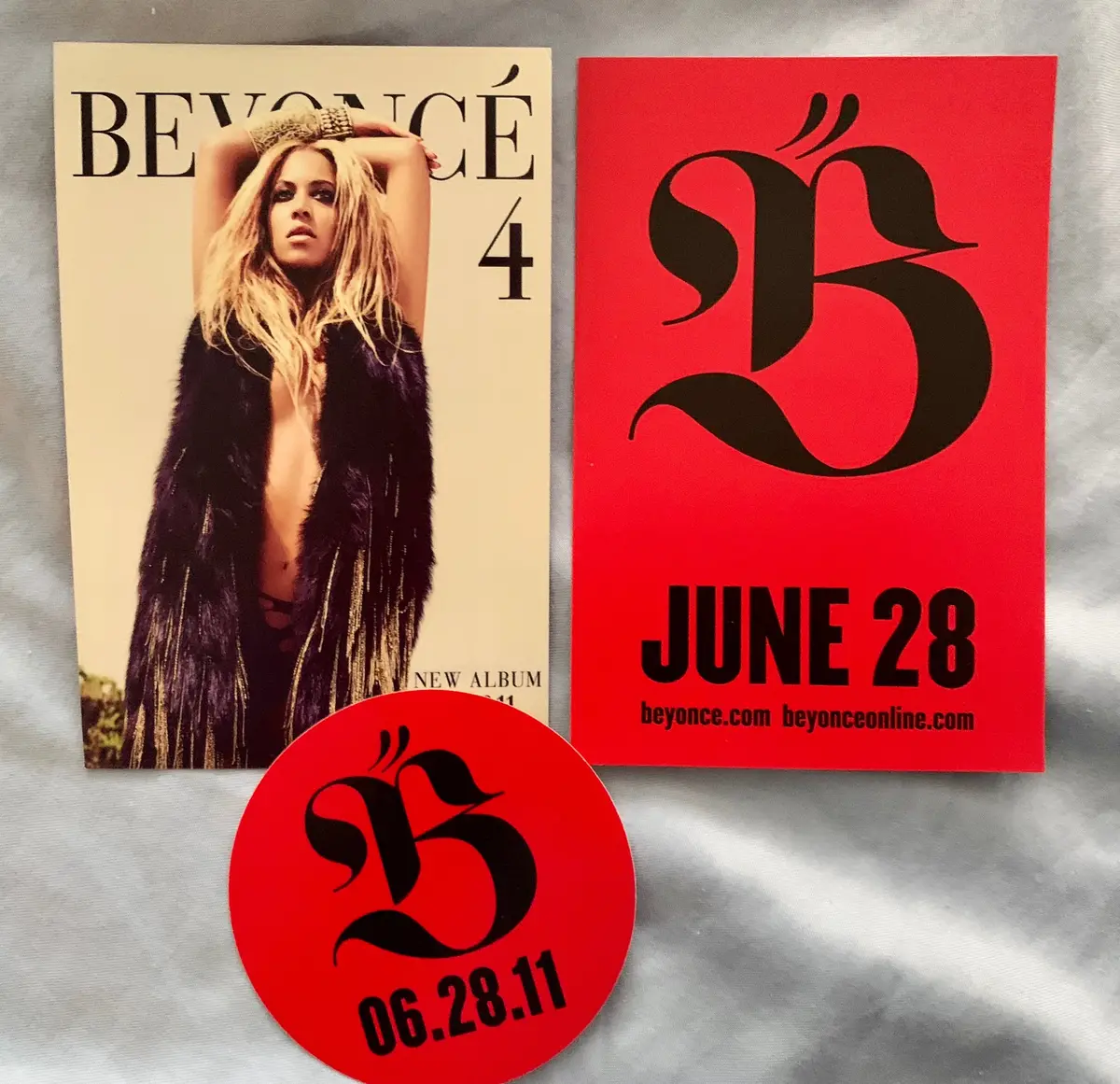 Beyonce - 3 Promos:  2 Postcards + 1 Sticker 1