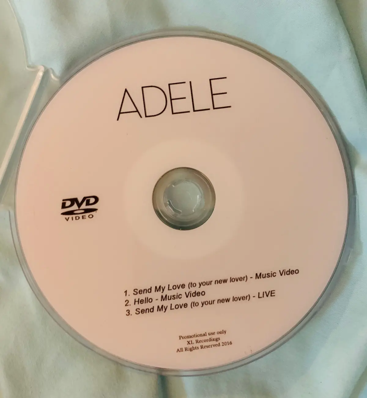 Adele - Hello/ Send Your Love  Dvd Single + 1