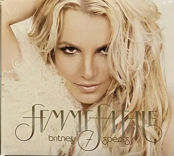 Britney Spears - Femme Fatale (Deluxe Edition + 4) Cd  -Used 1