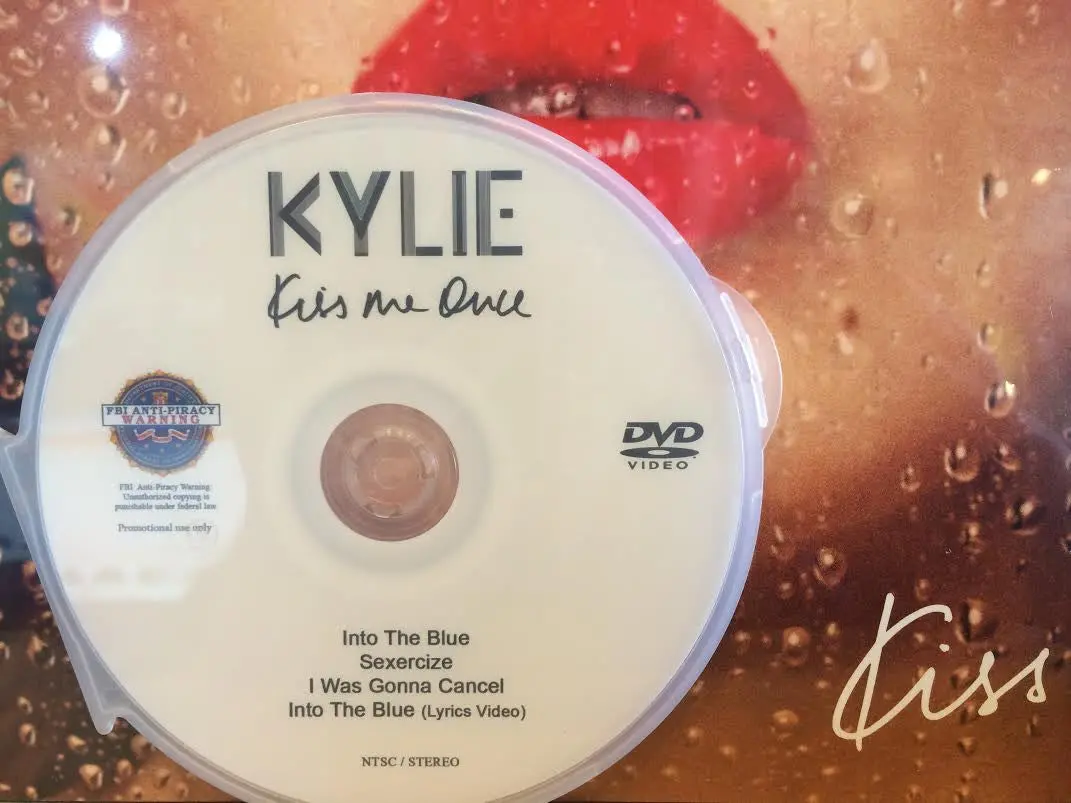 Kylie Minogue - Kiss Me Once (Dvd) The Music Videos 1